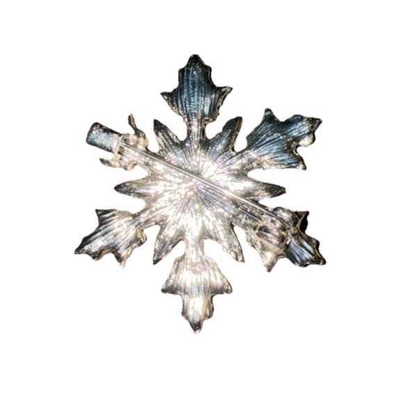 Fashion Christmas Shiny Clear Snowflake Brooch Accessory Holiday - Picture 2 of 2